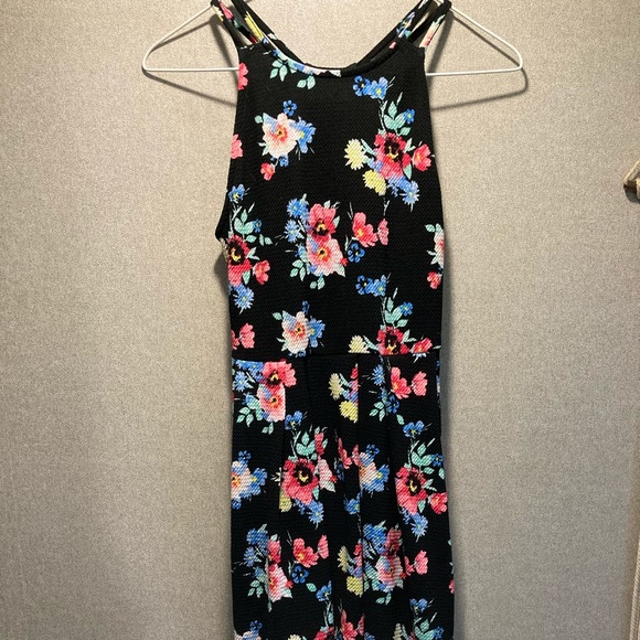 FLORAL DRESS - Picture 1 of 3